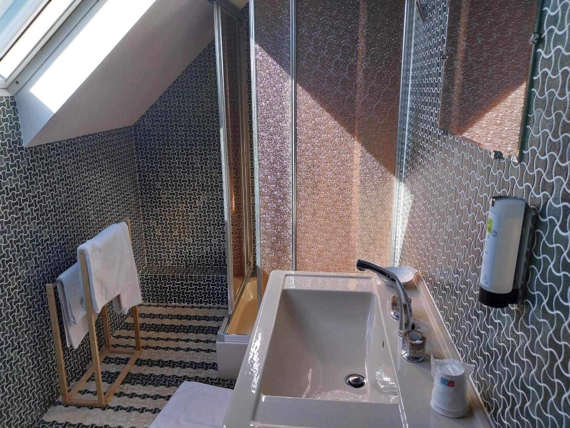 Logis Hotel Restaurant Cruzel Maurs Εξωτερικό φωτογραφία